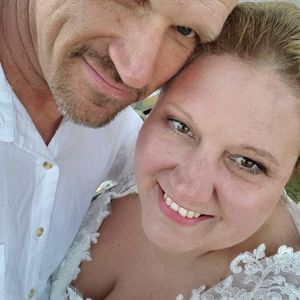 Meet your Posher, Dina